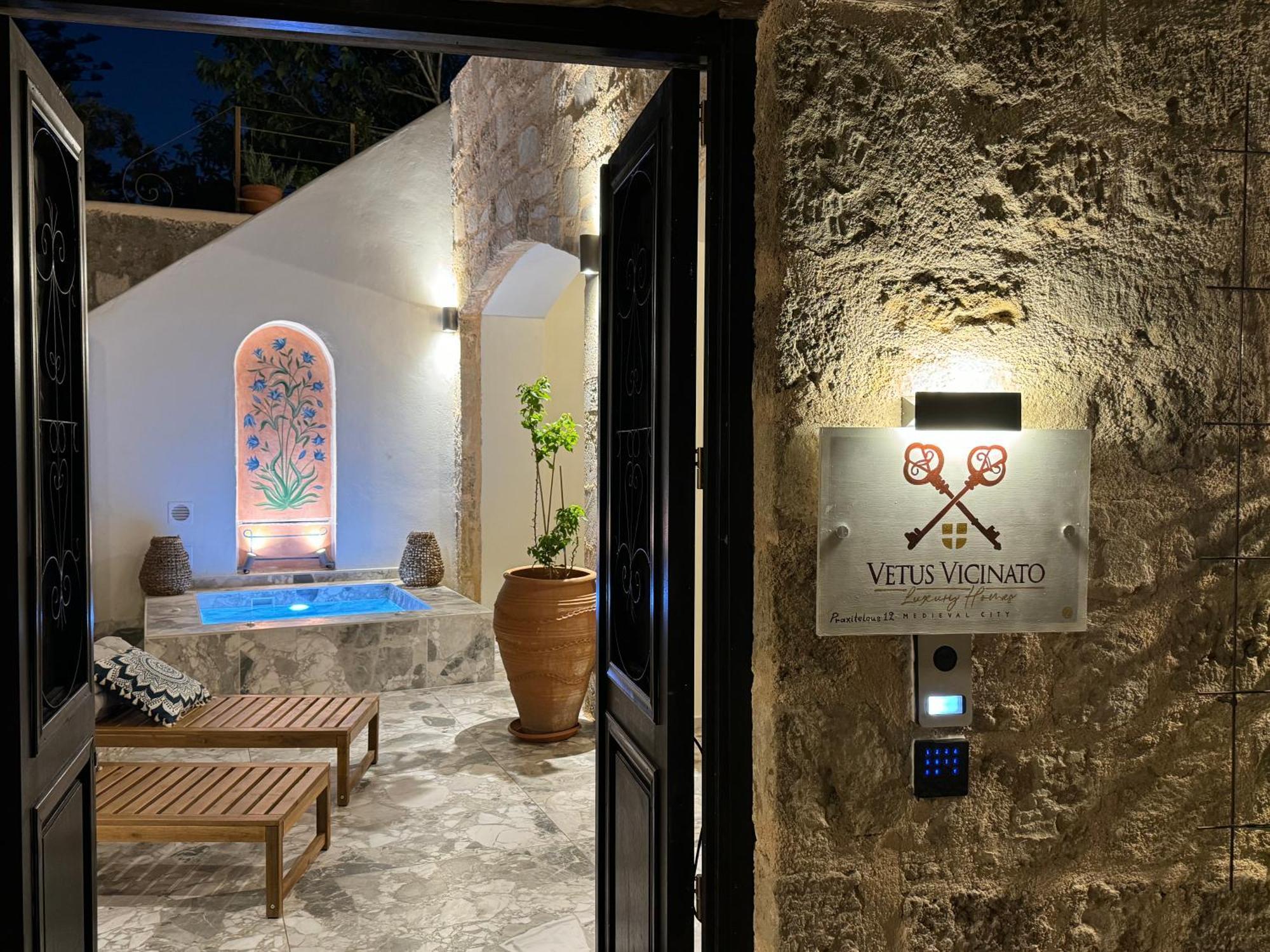 Vetus Vicinato Luxury Homes Rhodes City Bagian luar foto
